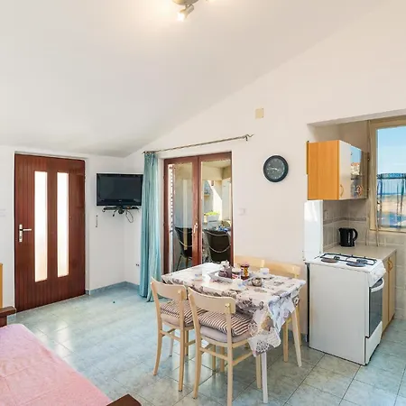 Apartment Lovely In With Wifi Sevid